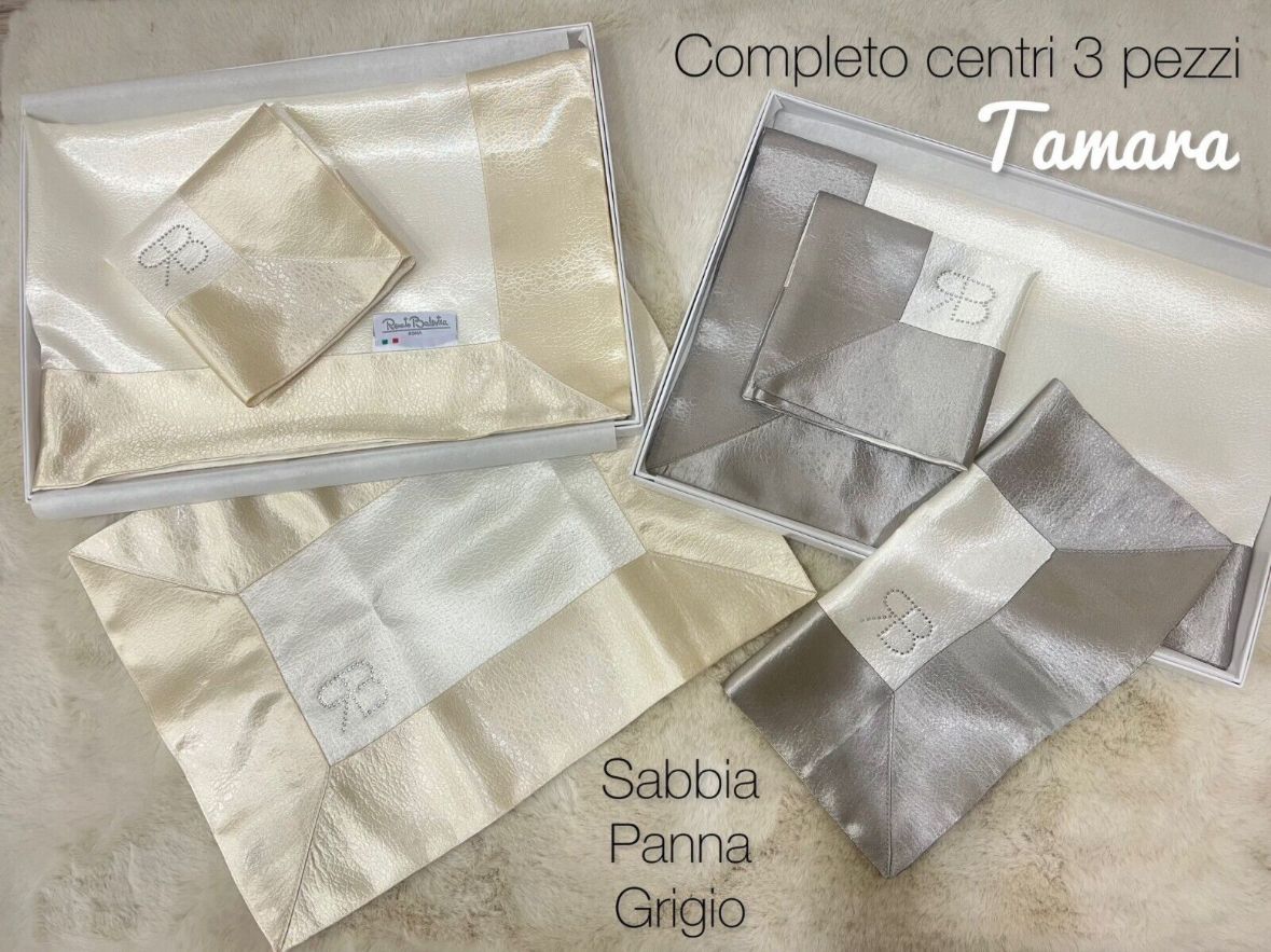 Completo tris centrini Renato balestra  
E composto da due centri e una striscia